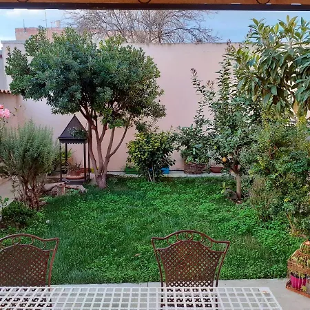 Comfortable In With Balcony And Garden 50 M² Appartamento Sestu