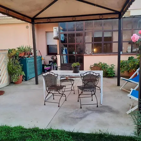 Comfortable In With Balcony And Garden 50 M² * Sestu